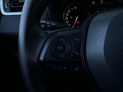 Used 2025 Toyota RAV4 XLE image 34