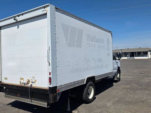 Used 2021 Ford E-450 and Econoline 450 Super Duty RWD image 30