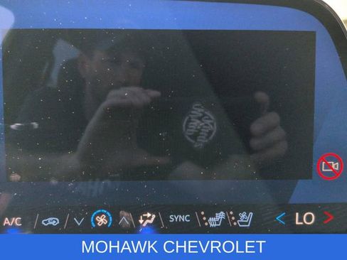 Used 2024 Chevrolet Traverse RS AWD/4WD image 16