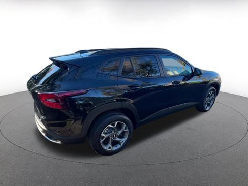 Used 2025 Chevrolet Trax LT w/ LT Convenience Package image 15