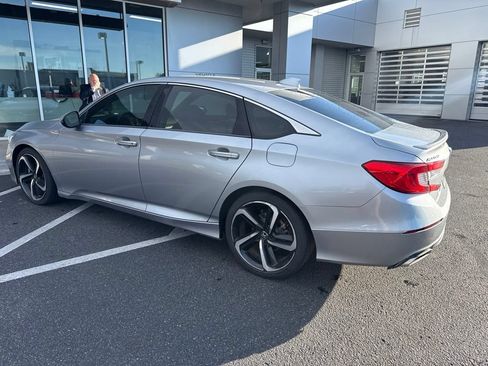 Used 2018 Honda Accord Sport image 4