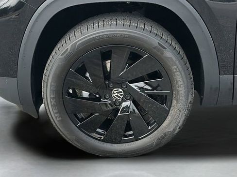 New 2026 Volkswagen Atlas Cross Sport SE image 10