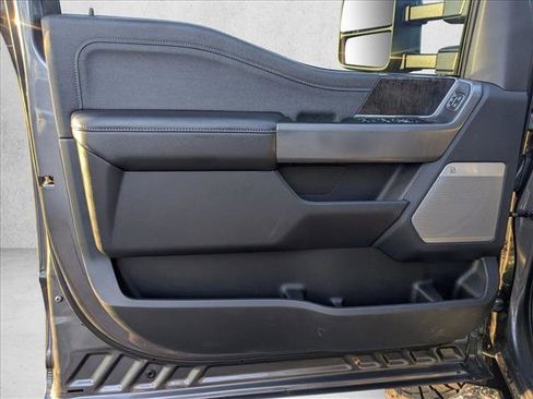 Used 2023 Ford F250 Lariat w/ Lariat Ultimate Package image 13