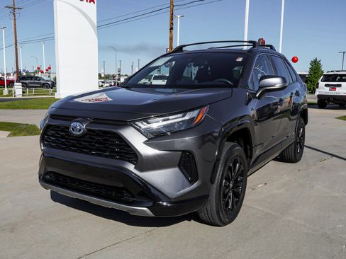 Certified 2024 Toyota RAV4 SE w/ Weather Package AWD/4WD image 4