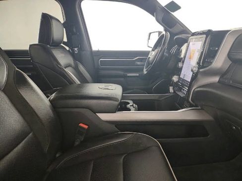 Used 2023 RAM 1500 Laramie AWD/4WD image 16