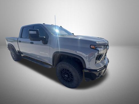 Used 2024 Chevrolet Silverado 2500 ZR2 w/ Technology Package AWD/4WD image 6