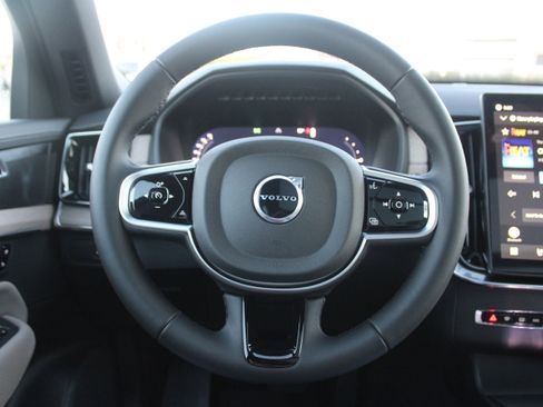 New 2026 Volvo XC90 T8 Ultra w/ Protection Package Premier AWD/4WD image 19