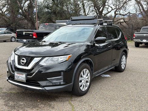 Used 2017 Nissan Rogue S w/ S Family Package image 1