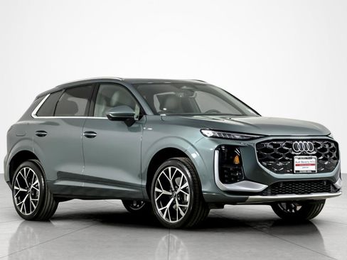New 2026 Audi Q3 quattro 2.0T image 2