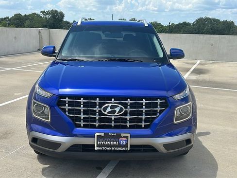 Used 2023 Hyundai Venue SEL FWD image 8