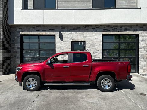 Used 2019 Chevrolet Colorado LT w/ LT Convenience Package AWD/4WD image 6