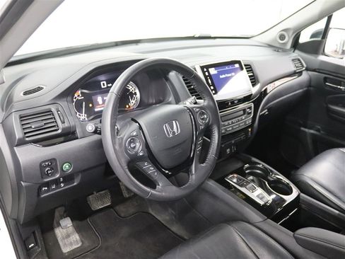 Used 2018 Honda Pilot Touring image 23