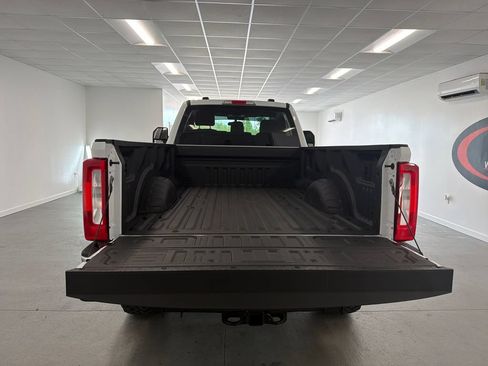 Used 2024 Ford F350 XLT w/ FX4 Off-Road Package AWD/4WD image 9