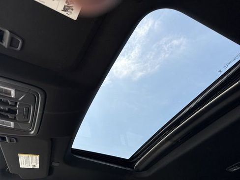 Used 2025 Chevrolet Silverado 1500 High Country w/ Midnight Edition image 32