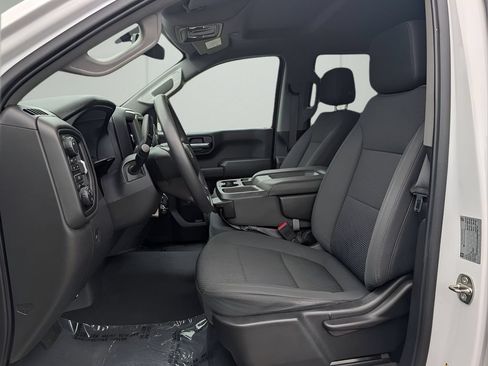 Used 2019 Chevrolet Silverado 1500 Custom Trail Boss w/ Custom Convenience Package AWD/4WD image 10