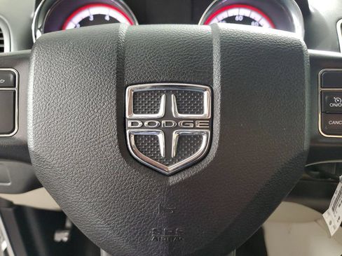 Used 2018 Dodge Grand Caravan SE w/ UConnect Hands-Free Group FWD image 21