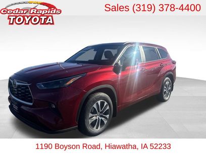 Used 2023 Toyota Highlander XLE