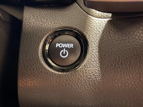 Used 2025 Toyota Camry XSE FWD image 21