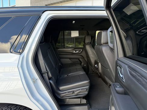 Used 2023 GMC Yukon SLT AWD/4WD image 28