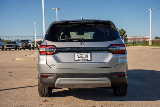 Used 2025 Honda Pilot EX-L image 6