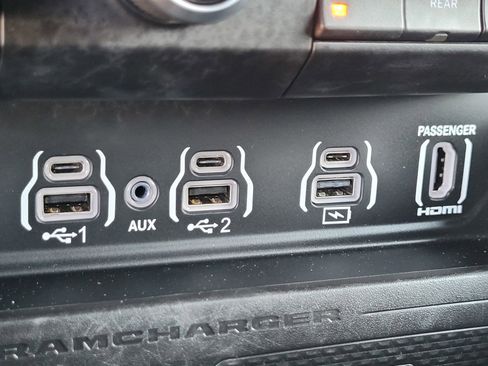 Used 2025 RAM 1500 Limited w/ Trailer Tow Group image 21