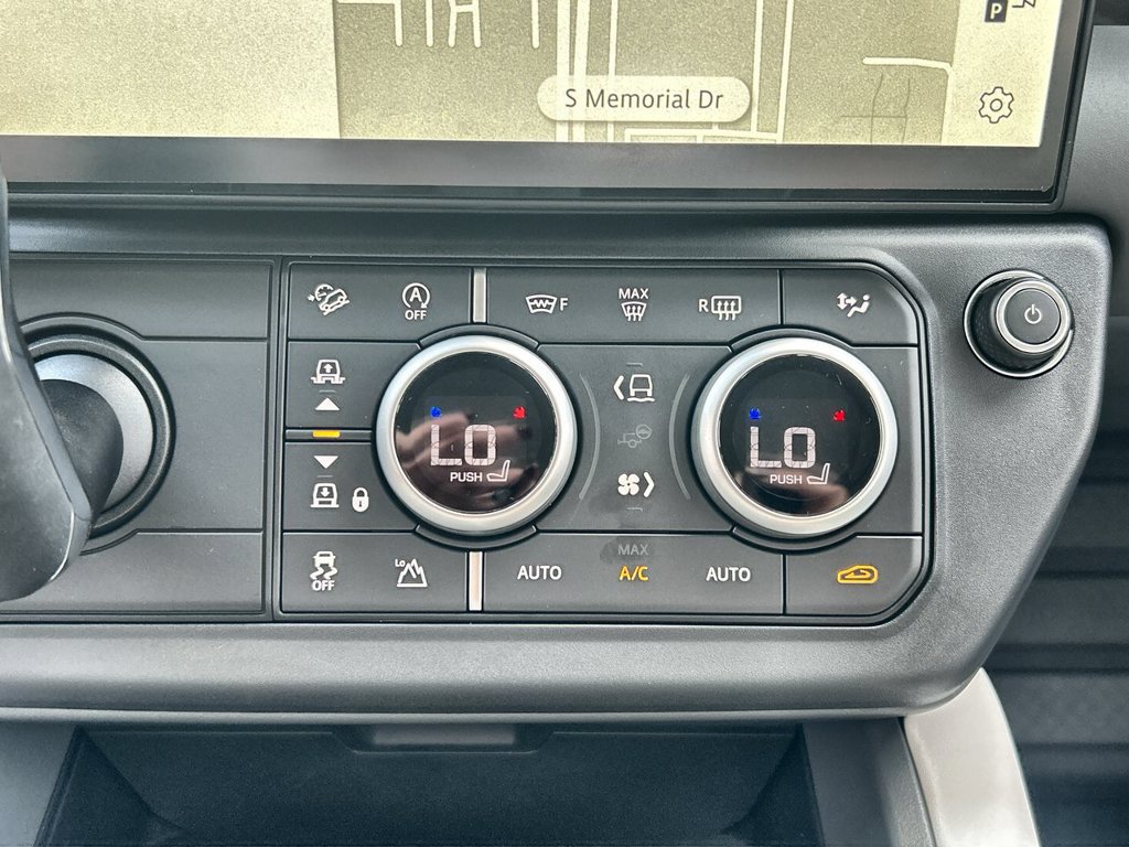 Used 2026 Land Rover Defender 110 S AWD/4WD image 27