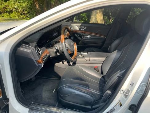 Used 2015 Mercedes-Benz S 550 4MATIC Sedan image 5