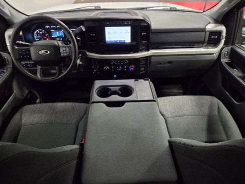 Used 2024 Ford F250 XLT w/ FX4 Off-Road Package AWD/4WD image 8