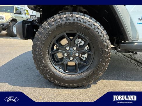 Used 2025 Jeep Wrangler Unlimited Sport S 4xe AWD/4WD image 26