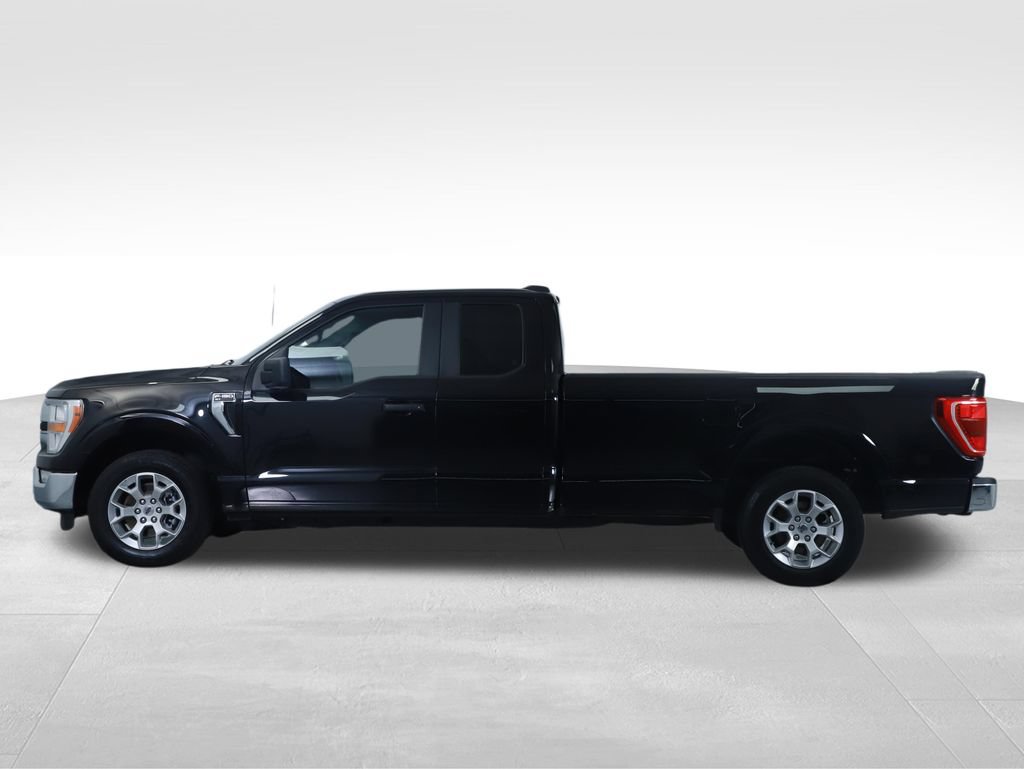 Certified 2022 Ford F150 XLT w/ Trailer Tow Package RWD image 10
