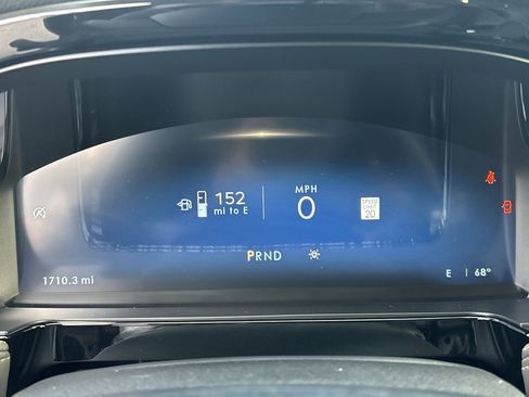 Used 2025 Lincoln Corsair FWD w/ Equipment Group 101A image 24