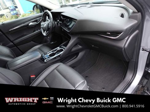 Used 2021 Buick Envision Essence w/ Technology Package I image 28
