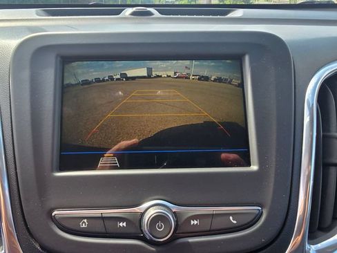 Used 2019 Chevrolet Equinox LT FWD image 22