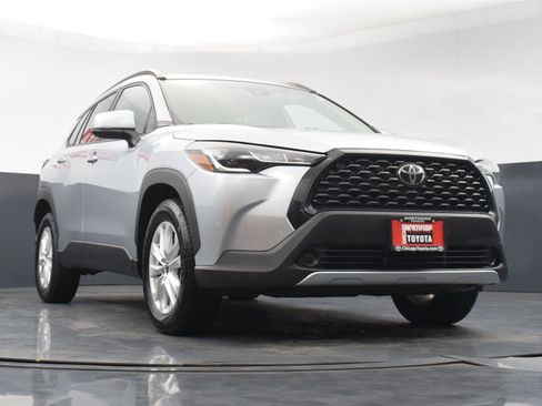 Used 2022 Toyota Corolla Cross LE AWD/4WD image 28