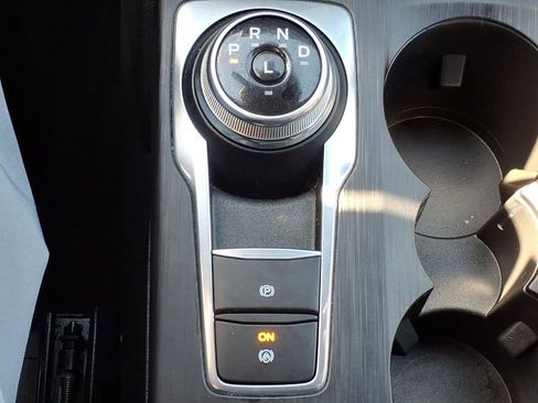 Used 2023 Ford Escape ST-Line Select AWD/4WD image 17