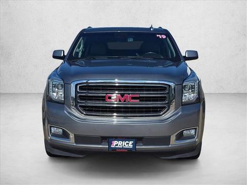 Used 2019 GMC Yukon XL SLT w/ Open Road Package RWD image 2
