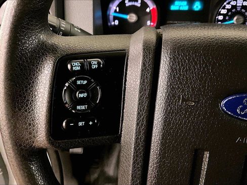 Used 2015 Ford F550 4x4 Regular Cab Super Duty image 17