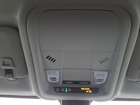 Used 2021 Chevrolet Equinox LS w/ LS Convenience Package image 21