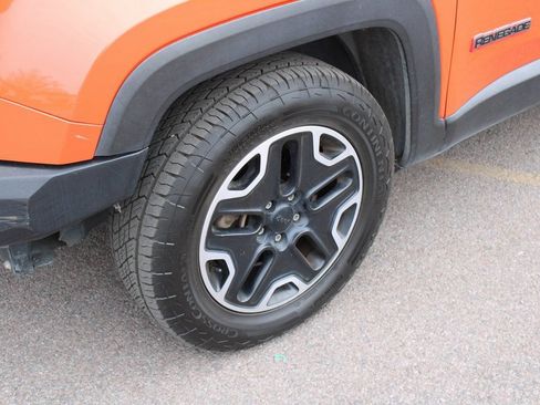 Used 2015 Jeep Renegade Trailhawk w/ Safety & Security Group I AWD/4WD image 12