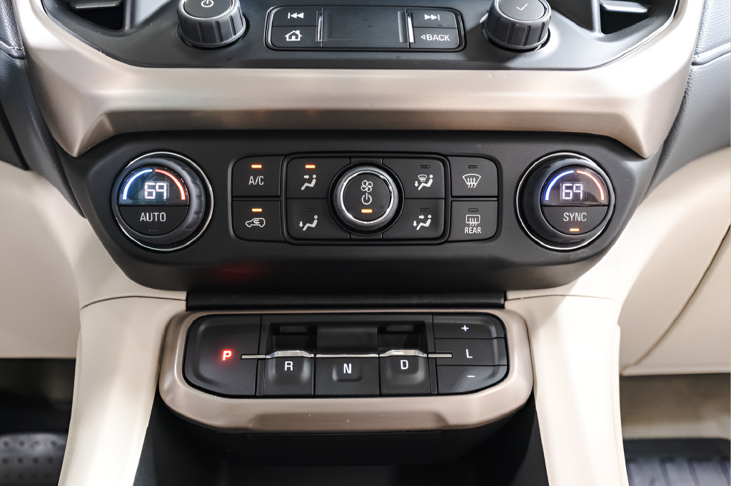 Used 2023 GMC Acadia Denali AWD/4WD image 14