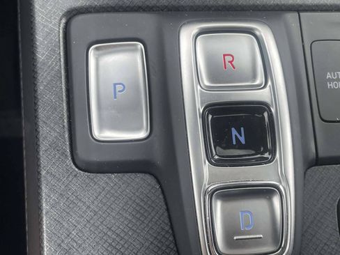 Used 2024 Hyundai Palisade Limited AWD/4WD image 19