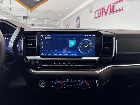 Certified 2023 Chevrolet Silverado 1500 LT AWD/4WD image 18