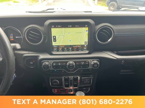 Used 2022 Jeep Wrangler Unlimited Rubicon 4xe w/ Cold Weather Group AWD/4WD image 19