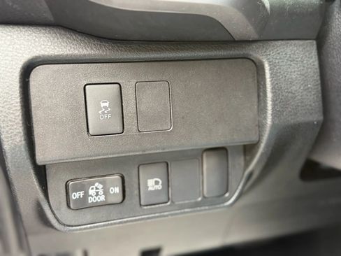 Used 2021 Toyota Tacoma SR5 w/ SR5 Appearance Package (SM) image 32