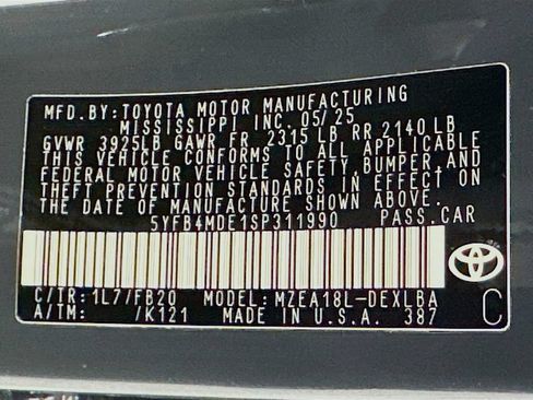 Certified 2025 Toyota Corolla LE FWD image 31