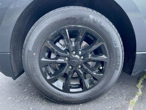 Used 2020 Chevrolet Equinox LS FWD image 32