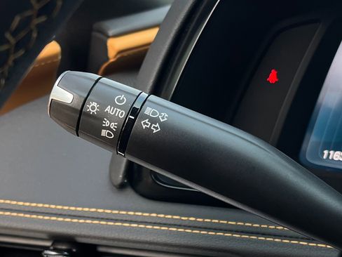 Used 2022 Chevrolet Corvette Stingray 2LT Z51 PERFORMANCE & w/ Z51 Performance Package image 28