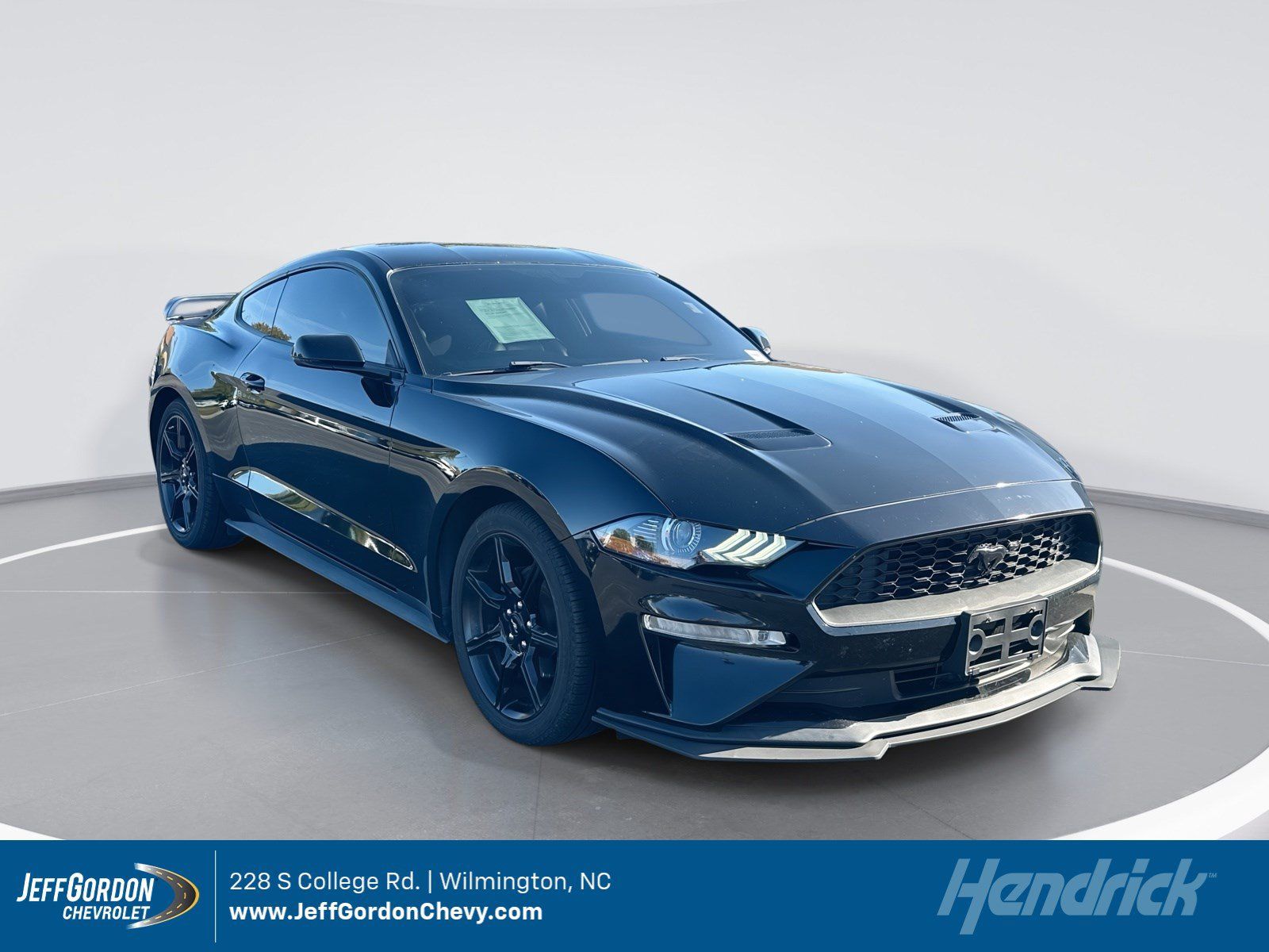Used 2020 Ford Mustang Premium w/ Black Accent Package RWD image 1