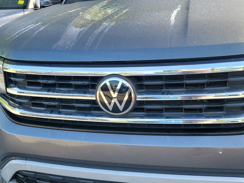 Used 2021 Volkswagen Atlas Cross Sport SE w/ Panoramic Sunroof Package image 4