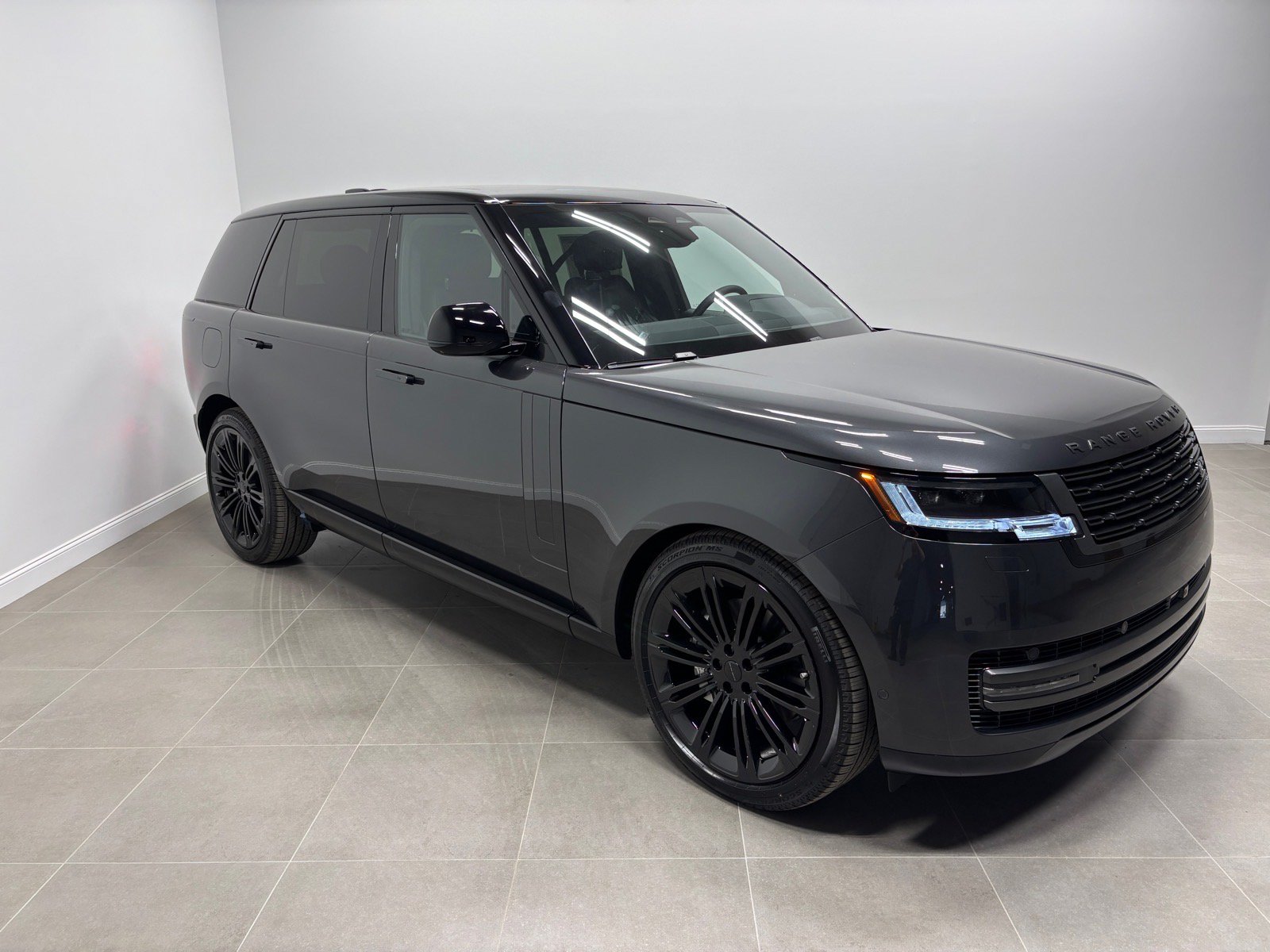 New 2026 Land Rover Range Rover Long Wheelbase SE AWD/4WD image 5